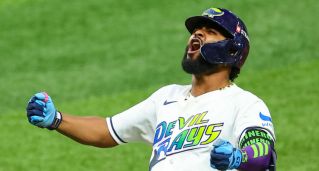 MLB／光芒兩發關鍵兩分砲擊潰守護者最後一道防線！7：3 贏下 Game 6 晉級世界大賽對決釀酒人