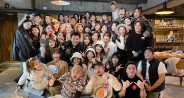 大玩「人體娃娃機」!丫頭辦尾牙 炸出「半個演藝圈」