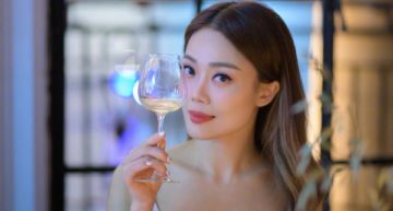 天后被質疑「享用特權」!網友抓包容祖兒隔離不足14天 經紀人急解釋