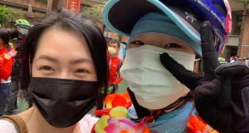 逗趣互動大公開!小S大女兒「完成環島」超自豪 小女兒「敷衍祝福」笑翻全網
