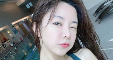 比基尼也「包不住」!啦啦隊女神辣曬「嫩白半球」 性感指數破表