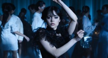 《星期三》珍娜奧特嘉的10件事:從9歲就開始演戲!自編「殭屍舞步」意外爆紅