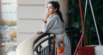 百萬網紅示愛迪麗熱巴!待劇組10天還搭直升機求婚 加碼送藍寶堅尼、法拉利