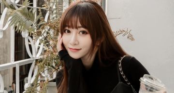 篠崎泫曬照底褲被看光光!網酸「都知道走光還拍」 她高EQ回應掀熱議
