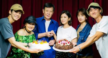 《媽,別鬧了!》主景殺青宴!賈靜雯「萬元紅包」慰勞工作人員