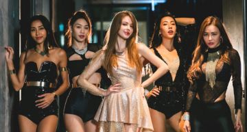 俄羅斯美女「安妮」甩陰霾開唱中文歌!單曲《自由女神》挑戰Rap難不倒
