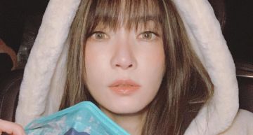 46歲謝金燕曝「洗衣板腹肌」!螞蟻腰+110cm美腿 全網看傻!
