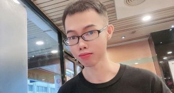 鄧佳華直播「喇舌法拉利姊」!26秒舌戰片嚇瘋網:比恐怖片還恐怖