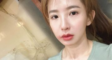 郭書瑤玩水拿「保險套」當防水套!自信豪邁讚2大優點 許孟哲傻眼:有顆粒的怎麼用?