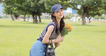挑戰大尺度寫真!元元挺巨球「下海遭強浪猛烈拍打」:整件泳衣掉下來
