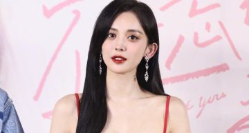 化身美人魚!古力娜扎「直播無濾鏡」模樣曝光 畫面驚豔全場