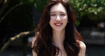 狠甩大51歲富商再劈腿歌手!女星轉戰網紅「臉蛋進化」近況曝光