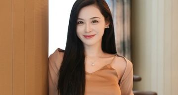 汪小菲曬才曬牽手照認愛!張穎穎暗自誇「白瘦美」 無名指巨鑽引瘋猜:結婚了?