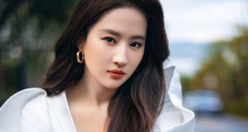 劉亦菲才紅毯造型翻車!直播不小心關濾鏡 「真實面貌」驚呆網:仙女不需要美顏