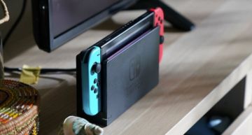 妻子初學Switch狂失誤!老公「1貼心暖舉」萬人讚爆:根本天才