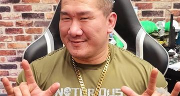 吃火鍋的是本尊?館長「舞棍捲髮」新造型曝光 網看傻:陳菊漢