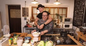男友力爆發!錦榮切菜「手臂肌肉炸裂」 網紅羞喊:喜歡硬的