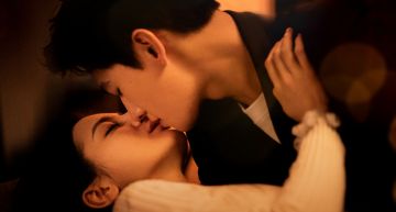 VIP限定!《榮耀》床戲幕後大公開 導演下令「直接撕開」嚇歪楊洋