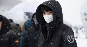 張藝謀「20歲帥兒曝光」!高顏值堪比明星 網:跪求出道