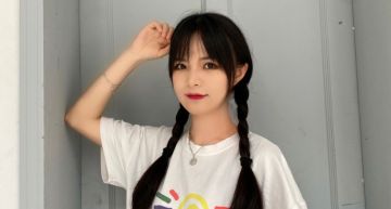 正妹網紅突自爆「我47歲了」!直播現場卸妝 素顏狀態嚇歪網