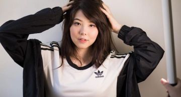 LOL超兇女輔助「真實身高成謎」!網傻眼:不到150CM?