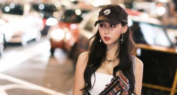 辣穿電臀裝!Toyz前女友「性感大解放」 渾圓蜜桃全看光!
