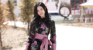 粉絲要求「學歐陽娜娜拍照」!吳宣儀當場變臉 反應全被拍