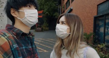 回國被罵投毒!留學生情侶曝「2020海外華人境況」:在國外會被打