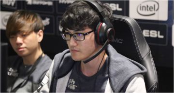 LPL人氣選手爆戀情!「超正女友曝光」 網心碎:你背叛了二次元!