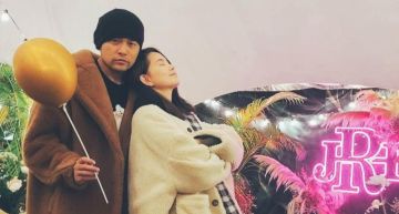 卸貨倒數中!昆凌挺孕肚「穿情侶裝」曬照放閃 曝掌鏡人是超大咖天后