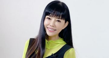 「性感長輩圖」哀悼龍劭華被罵翻!狄鶯再PO自拍反擊:有嘴不一定有腦子