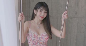 全身看光光!蘇心甯辣穿「透視蕾絲泳裝」 網暴動:會被警察抓走