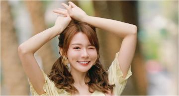清純模樣好誘人!「無害女友」林莎曬制服照 網呼:最美女學生