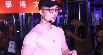 慶21歲生日!孫安佐發文「女友辣穿低胸」現身:真的是一大欣慰