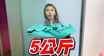 90kg肚皮垮成蓮霧!「游泳圈全剪掉」感動爆哭:捏不起肉!