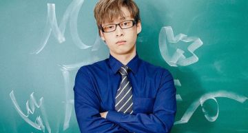 遭逼脫衣服拍裸片!放火「脫身後1動作」 網讚:做了好示範