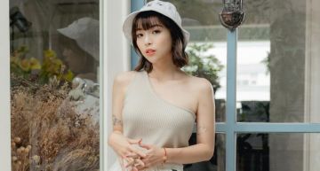 夏日第一脫!阿圓「單穿內內」飽滿長輩炸出 曝一週穿搭心機