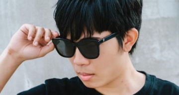 拍公益片出車禍!培根「蛇形騎車慘摔」爆血 網讚敬業:反骨骨幹!