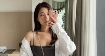 帶頭群聚?正妹網紅「8人脫罩爽吃美食」 網曬證據怒轟:防疫破口!