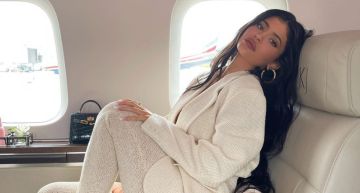 凱莉珍娜搭私人飛機炫富!「3分鐘飛行換40分鐘車程」挨轟:全球暖化的幫兇