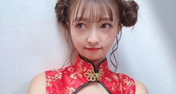 不靠千金頭銜!正妹外送員「穿死庫水」推寫真 網大讚:超正