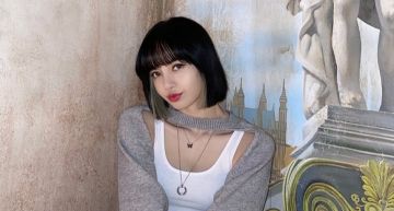 寵貓無極限!Lisa愛貓「嘴咬愛馬仕髮圈」賣萌 精品當磨牙棒
