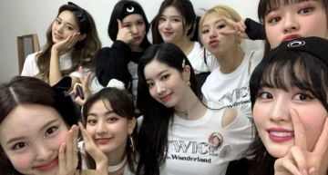 被男粉硬推!狂粉「擠爆機場」緊貼TWICE 網怒:不是第一次