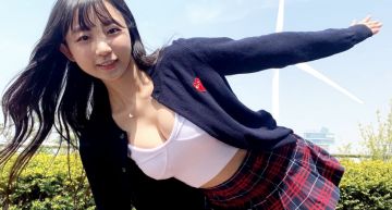 洗澡片爆紅!清純DJ「全身泡泡照曝光」 網:這樣太危險