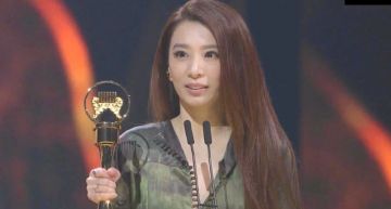 金曲32/勇奪最佳女歌手!田馥甄「真的腿軟」對媽喊話:沒浪費水費!