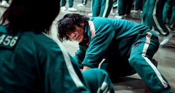 菁英背景曝!《魷魚遊戲》反派流氓「年薪破百萬」35歲才出道