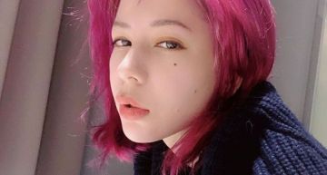 突PO手臂刺青!Keanna「標記ØZI」曖昧發文:扎在我心裡的327紅髮男孩