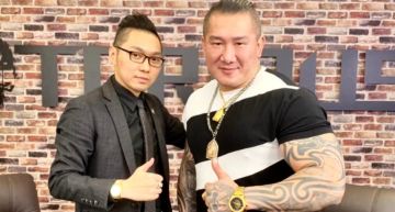 連千毅高調「宣布復出」!曬館長合照後首發影片:「消失的這一年明白了什麼」