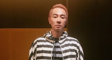 出身貧困、慘遭父母鐵鍊鎖腿!陳小春「3000塊賣掉弟弟」 淚揭悲慘童年