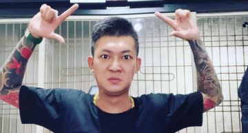 鳳梨遭婦人「一腳踹進紙箱」!怒PO監視器畫面:這次我絕對零容忍